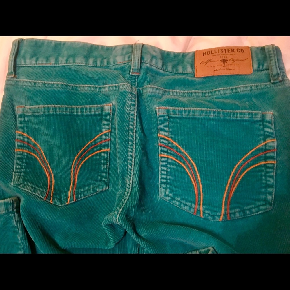 Cute Hollister Cords 😍RETRO!☮️